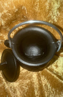 Triquetra Cast Iron Cauldron w/ Handle S