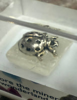 Stone/Crystal Chunk w/ Asst'd Animals