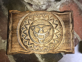 Wooden Natural Triquetra Trinket/Storage Box